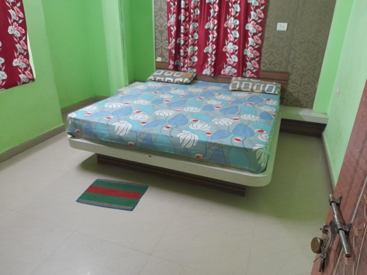 Hotel Tirupati Пури Екстериор снимка