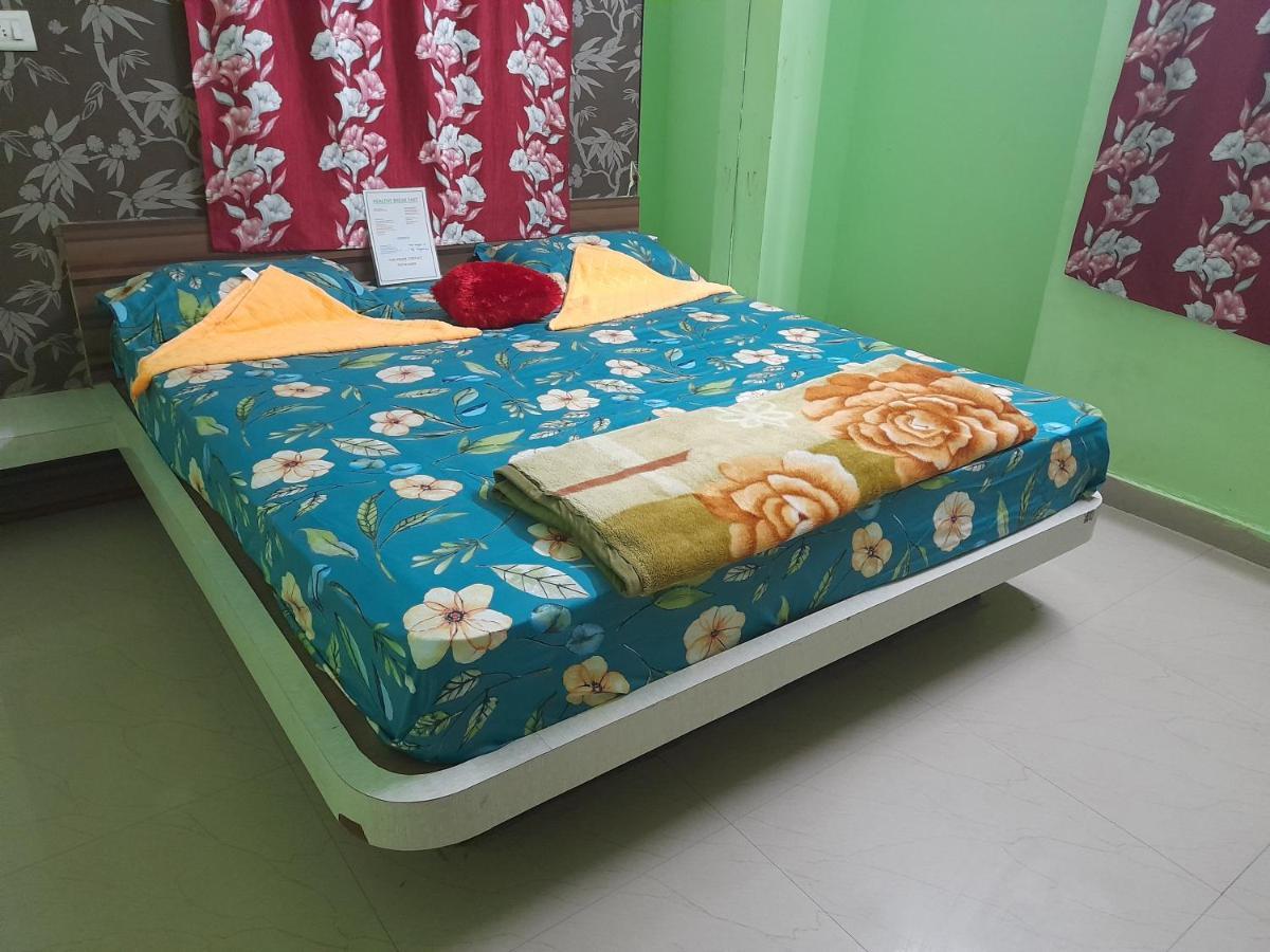 Hotel Tirupati Пури Екстериор снимка
